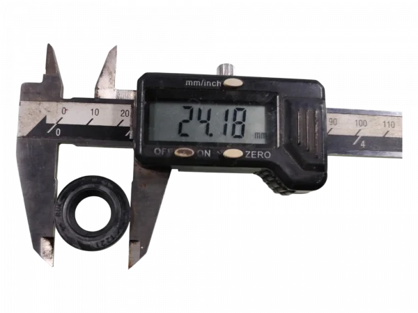 Retentor 01717GA ventilador tobatta TR9 M90 M130 M140 E6019