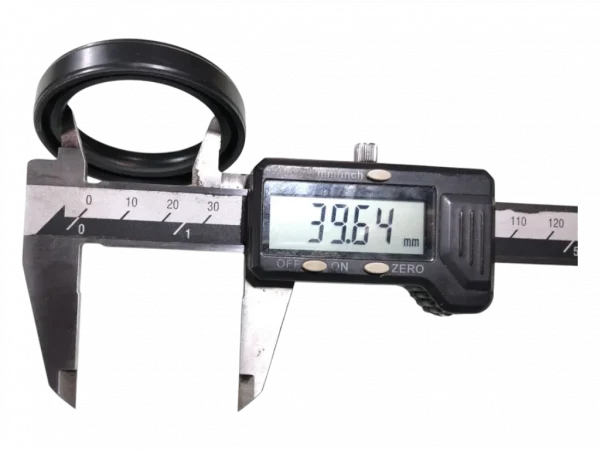 Retentor virabrequim tobatta AR70 AR60 BS95 VT8 70C4 - Image 2