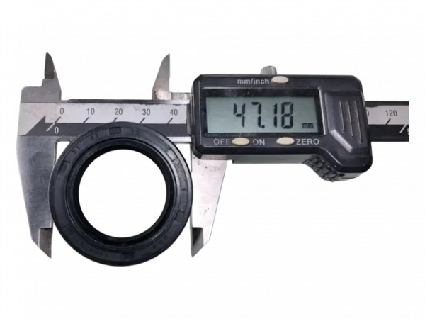 Retentor cambio caixa rotativa tobatta micro trator M130 M140 E7572