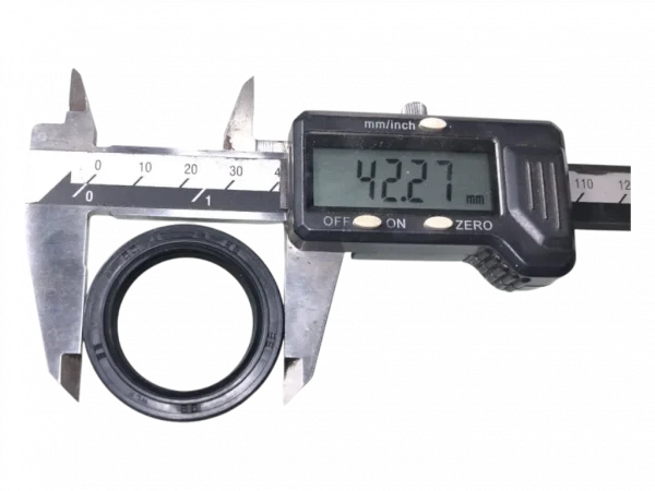 Retentor tobatta M130 30x42x6 E6045